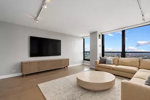 1030 N State St, Chicago, IL 60610 - Photo 3