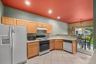 289 Nicole Dr, South Elgin, IL 60177 - Photo 9