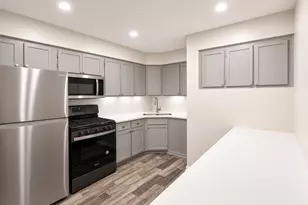 113 Gregory St, Aurora, IL 60504 - Photo 5