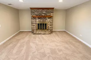 9838 S 81st Ave, Palos Hills, IL 60465 - Photo 13