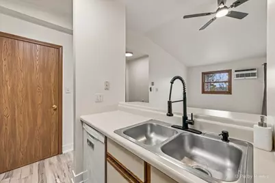 4312 W Shamrock Lane #3C, McHenry, IL 60050 - Photo 9