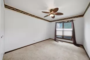 2924 Acorn Ln, Northbrook, IL 60062 - Photo 9