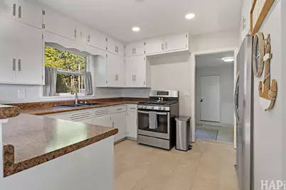 5208 N Leeside Street, McHenry, IL 60050 - Photo 9