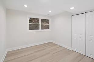 7914 S Essex Ave, Chicago, IL 60617 - Photo 25