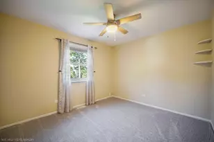 427 Glenys Dr, Lemont, IL 60439 - Photo 17