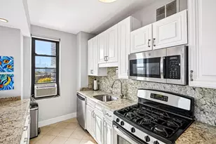 2000 N Lincoln Park West Ave, Chicago, IL 60614 - Photo 15