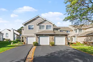 1016 Spring Ct, Darien, IL 60561 - Photo 1