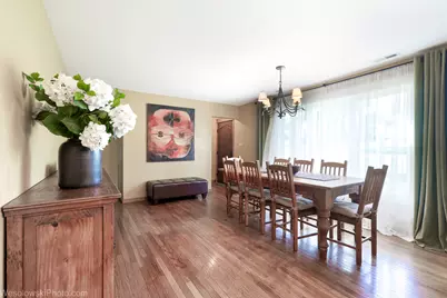 290 Hawthorn Lane, Hoffman Estates, IL 60169 - Photo 5