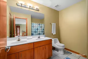 73 N Forestview Ln, Aurora, IL 60502 - Photo 23