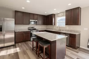 1004 Daniel St, Plano, IL 60545 - Photo 9