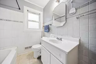 1372 S 6th Ave, Des Plaines, IL 60018 - Photo 9