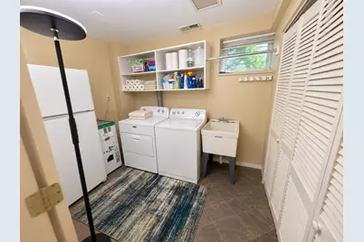 1923 N Howe Street #A, Chicago, IL 60614 - Photo 17