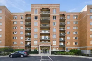 6807 N Milwaukee Ave, Niles, IL 60714 - Photo 1