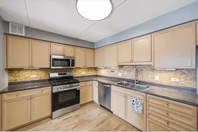 6807 N Milwaukee Avenue #405, Niles, IL 60714 - Photo 5