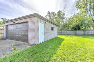 167 N Shabbona Dr, Park Forest, IL 60466 - Photo 5