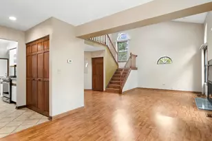 1039 N Auburn Woods Dr, Palatine, IL 60067 - Photo 13