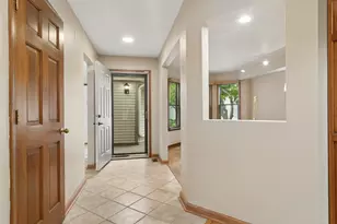 1039 N Auburn Woods Dr, Palatine, IL 60067 - Photo 17