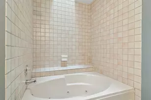 1039 N Auburn Woods Dr, Palatine, IL 60067 - Photo 23