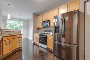 467 Pine Lake Cir, Vernon Hills, IL 60061 - Photo 23