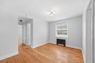 2719 W Berwyn Ave, Chicago, IL 60625 - Photo 5