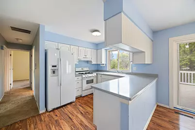 911 Melrose Court, McHenry, IL 60050 - Photo 7