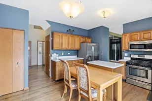 219 S Primrose Ln, Round Lake, IL 60073 - Photo 11