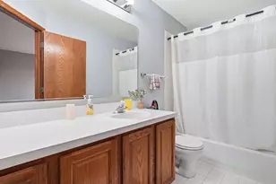 219 S Primrose Ln, Round Lake, IL 60073 - Photo 27