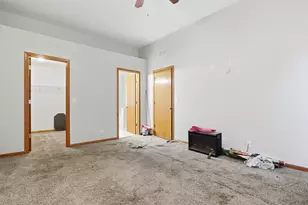 219 S Primrose Ln, Round Lake, IL 60073 - Photo 17