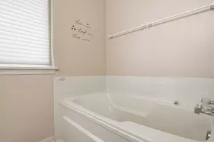 219 S Primrose Ln, Round Lake, IL 60073 - Photo 21