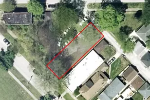 13912 Chippewa Ave, Burnham, IL 60633 - Photo 1