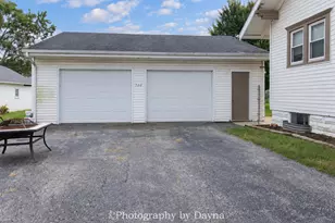 560 W Beaver St, Saint Anne, IL 60964 - Photo 33