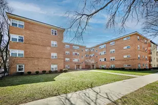 2609 W Fitch Ave, Chicago, IL 60645 - Photo 1