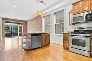 2318 W Augusta Blvd, Chicago, IL 60622 - Photo 11