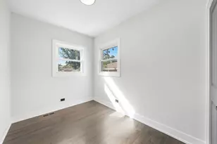 8718 S Euclid Ave, Chicago, IL 60617 - Photo 15