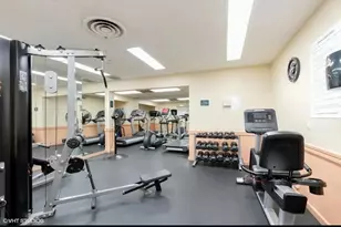 3950 N Lake Shore Dr, Chicago, IL 60613 - Photo 17