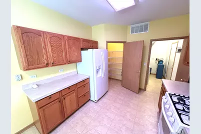 15952 Buckner Pond Way, Crest Hill, IL 60403 - Photo 13