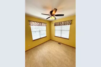 15952 Buckner Pond Way, Crest Hill, IL 60403 - Photo 11