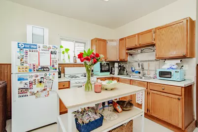 4923 W Cullom Avenue, Chicago, IL 60641 - Photo 9