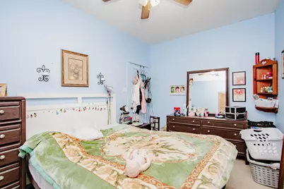4923 W Cullom Avenue, Chicago, IL 60641 - Photo 17