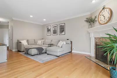 90 Waters Edge Court, Glen Ellyn, IL 60137 - Photo 5