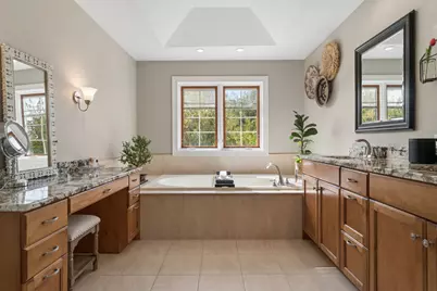 90 Waters Edge Court, Glen Ellyn, IL 60137 - Photo 21