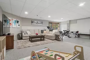 90 Waters Edge Ct, Glen Ellyn, IL 60137 - Photo 27