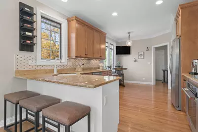 90 Waters Edge Court, Glen Ellyn, IL 60137 - Photo 9