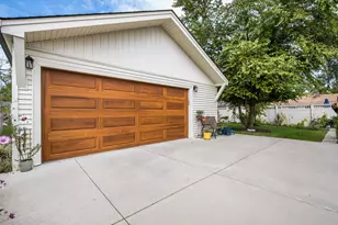 13106 Village Ln, Crestwood, IL 60418 - Photo 23