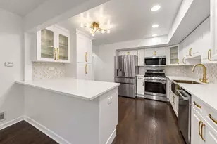 11124 Indian Woods Dr, Indian Head Park, IL 60525 - Photo 11