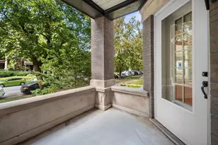 5443 S Cornell Ave, Chicago, IL 60615 - Photo 3