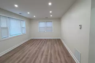 8846 N Cumberland Ave, Niles, IL 60714 - Photo 5