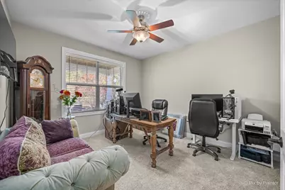 209 Burr Oak Circle, Elgin, IL 60124 - Photo 31