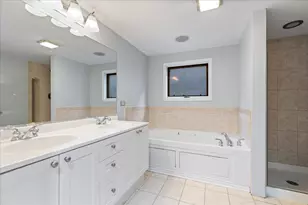 1369 W Hubbard St, Chicago, IL 60642 - Photo 17