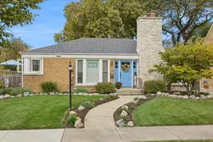 2542 S 6th Ave, North Riverside, IL 60546 - Photo 1